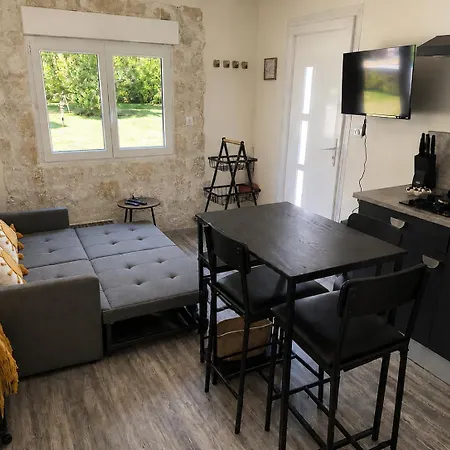 Casa vacanze The French Hideaway - One Bedroom - Twin Or King Bed - Pool & Free Parking Eymet